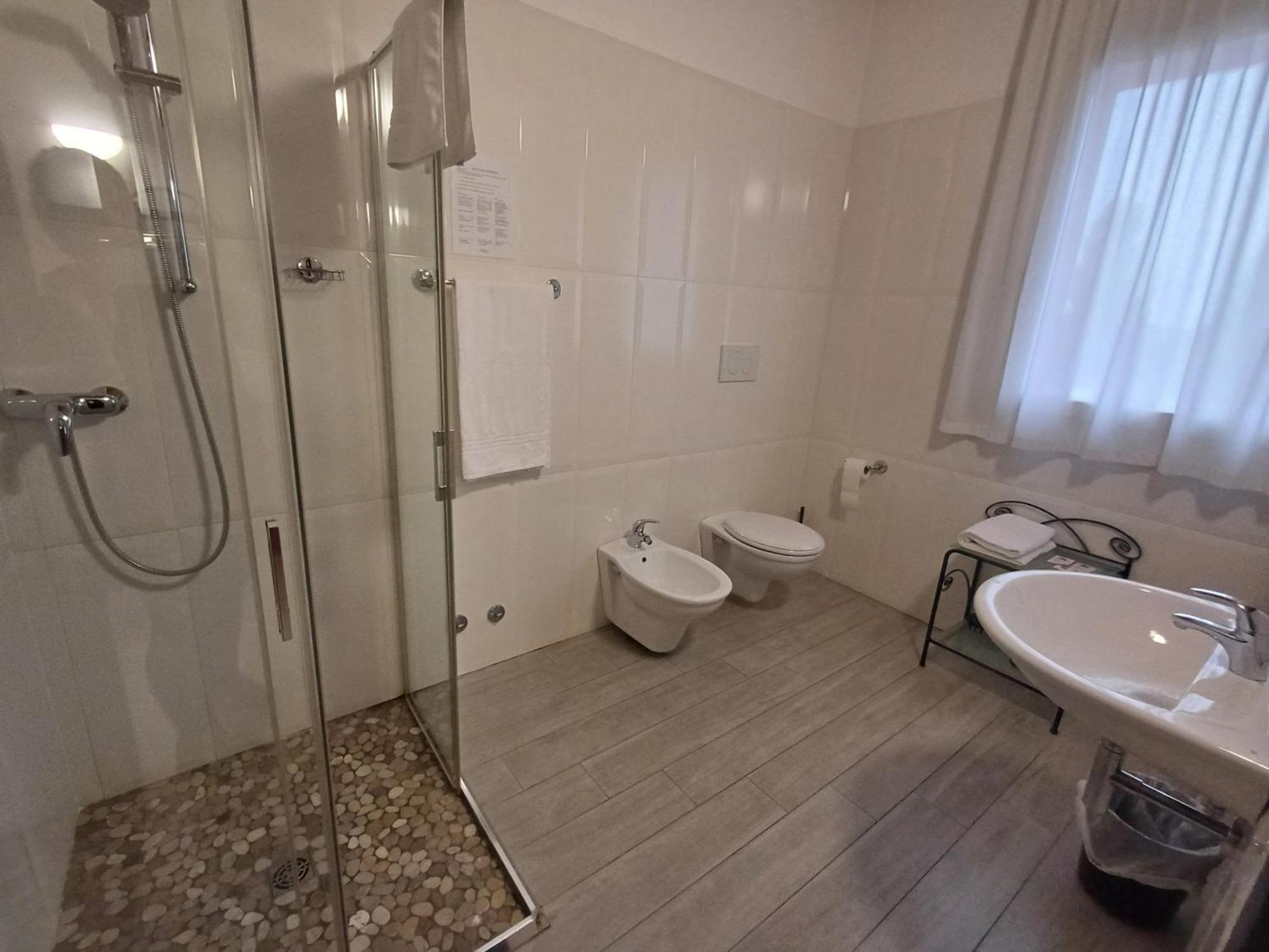 Arneroni Villa Codogne Luaran gambar